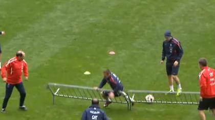 Θέλεις να σε μάθω… (ποδο)τένις; (video)