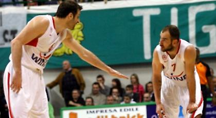 Στο χείλος του γκρεμού…