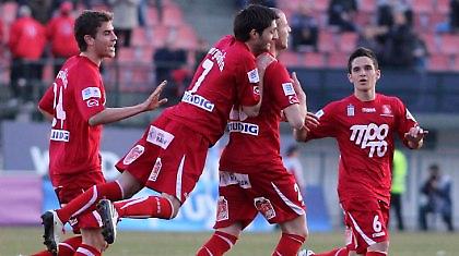 Επιστροφές Κις, Πάρκερ και Ανάκογλου