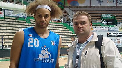 Στόουνρουκ: «Θα τα δώσει όλα ο Ολυμπιακός»