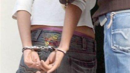 Η θηλυκή συμμορία με τις κάρτες