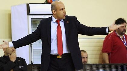 «Με το ενάμισι πόδι στην κατηγορία»