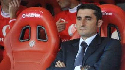 Να μείνει ή να φύγει ο Βαλβέρδε;