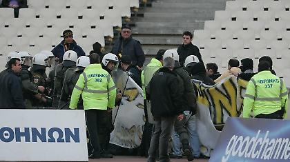 Στο «σκαμνί» οι μισές ΠΑΕ