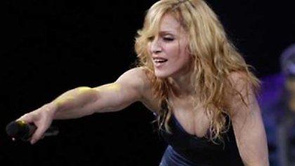 Διαψεύδει τις φήμες για το FBI η Madonna