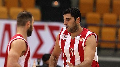 Μέσα ο Μπουρούσης, έξω ο Σπανούλης