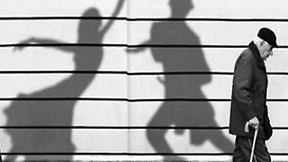 Να κλείσουμε σε «θάλαμο αερίων» τους συνταξιούχους