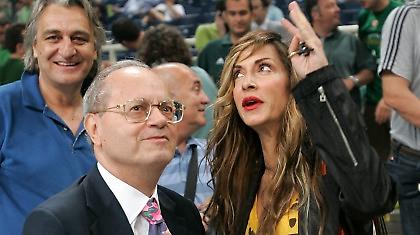 Μια Συνέντευξη Τύπου για μια Μεγάλη Συναυλία