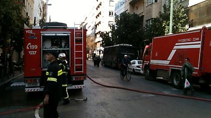 Υπό έλεγχο η φωτιά στο ξενοδοχείο