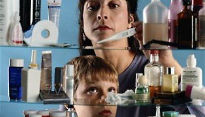 Με τη σέσουλα καταπίνουν τα αντιβιοτικά οι Έλληνες