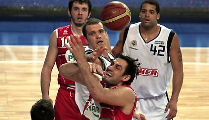 Πάντα σε ρόλο οδηγού η «Φενέρ»