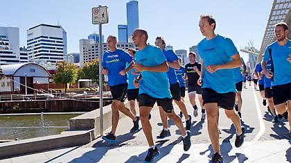 Ο Hamilton με ZigTech πριν το Αυστραλιανό Grand Prix