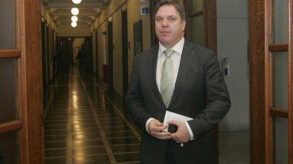 Το χρέος βραχνάς και οι γκρίνιες μπελάς!