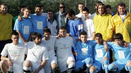 Έδειξε και πάλι τον κοινωνικό του πρόσωπο ο Σισέ (pics)