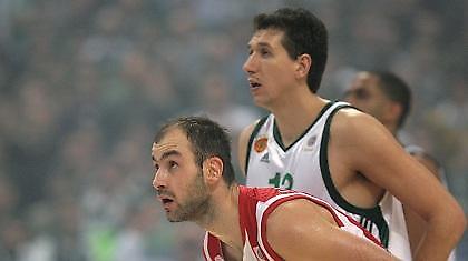 Δεν άλλαξε μόνο το χρώμα της φανέλας του Σπανούλη