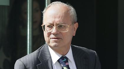 «Γιάννη δώσε τις μετοχές, να αποφασίζει ένας»!