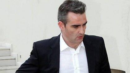 Σηκώνουν τα μανίκια, Μαθία και Βαλβέρδε