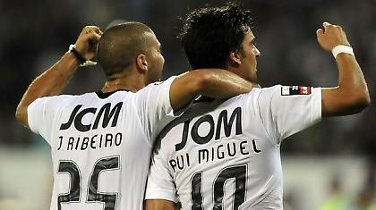 Ετοιμάζει βαλίτσες…