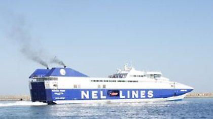 Έσπασαν οι κάβοι πλοίου στην Σκιάθο