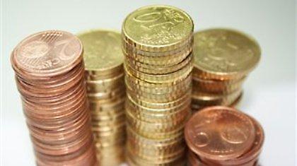 «Σούβλισμα» μισθών και επιδομάτων