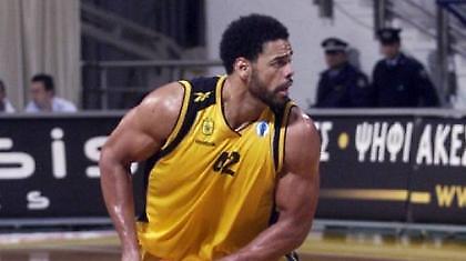 Διώχνει Τόμας, ψάχνει ψηλό