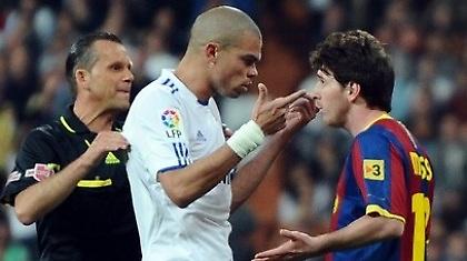 Έφτυσε τους παίκτες της Μπαρτσελόνα ο Πέπε