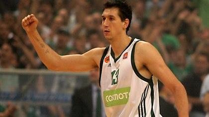 Κορυφαίος αμυντικός ο Διαμαντίδης