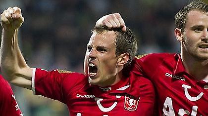 Νίκη τίτλου για Τβέντε