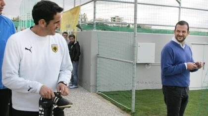 Κοιτάζουν… μπροστά