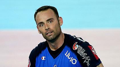 Αποχωρεί ο Μπολ