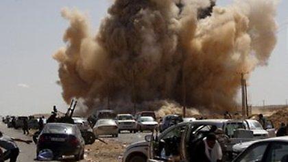 Με πυραύλους Γκραντ επιτίθενται οι δυνάμεις του Καντάφι