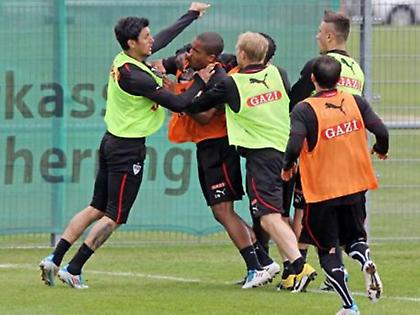 Άγριο ξύλο στην προπόνηση της Στουτγκάρδης (pics)