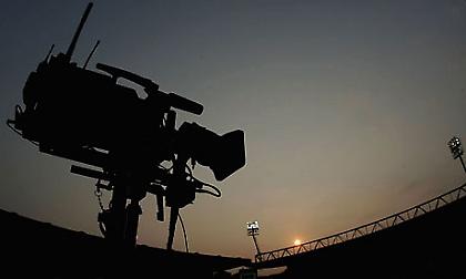 «Κολλημένοι» στην οθόνη για το Ρεάλ-Μπαρτσελόνα