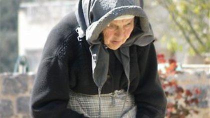 Μια γιαγιά έβαλε τα… γυαλιά στους απατεώνες!