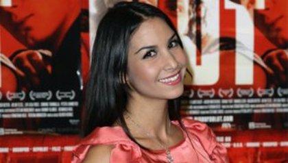 Κρύβεται η μουσουλμάνα που φωτογραφήθηκε γυμνή