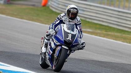 «Έβγαλαν» τα μαχαίρια