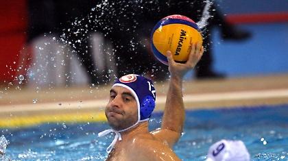 Δύσκολη νίκη και κορυφή