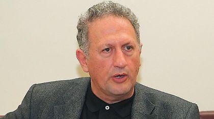 Πέταξαν... αυγά στον Σκανδαλίδη!