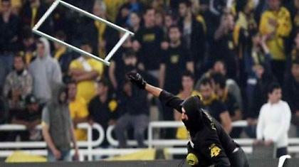 Νονοί στα γήπεδα – Το κράτος πτώχευσε