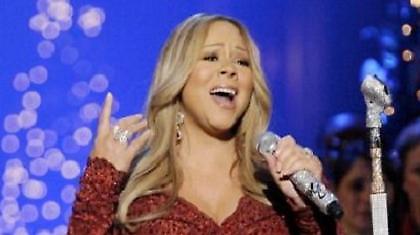 Μετά τη γέννηση ανανέωσε τους όρκους του γάμου της