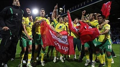 Τα καναρίνια κελαηδούν ξανά