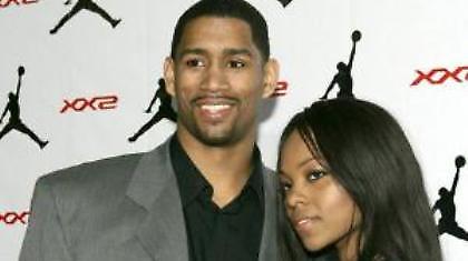 Η γυναίκα του Μπελ πήγε να τον σκοτώσει