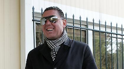 «Πρέπει όλοι να πουν ψέματα»