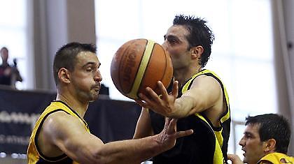 Φωτιά στα... κιτρινόμαυρα