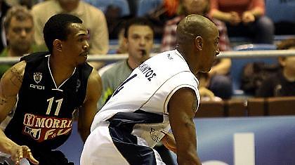 Πρόκριση από τη γραμμή