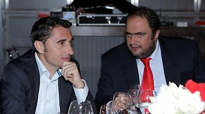 Αγοράζουν αλλά και πουλάνε