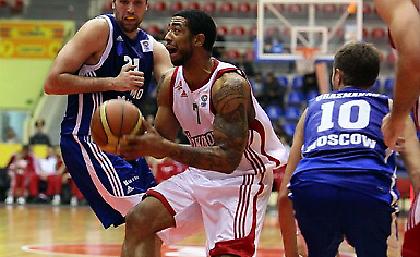 Την… έριξε στο Κουμπάν