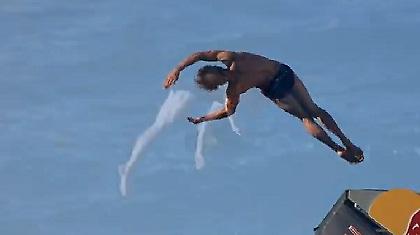 Πιστεύεις; Βούτα! (video)