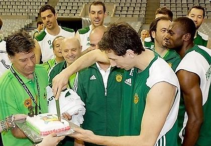 Να ζήσεις αρχηγέ! (pics)