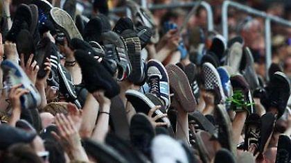 «Έφαγαν» οχτώ και έφυγαν ξυπόλητοι!